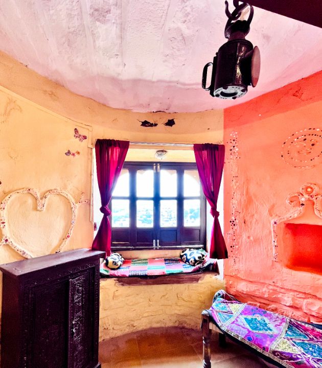 room (4)